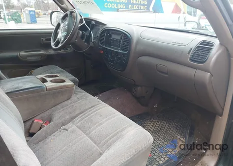 2000 Toyota Tundra Sr5 V8 z USA, uszkodzony, nr VIN 5TBBT4413YS052489